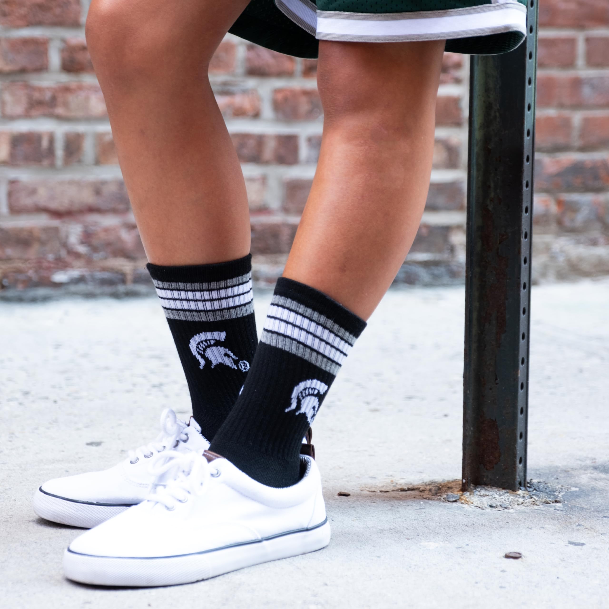 Ultra Game NCAA boys Ncaa Official Athletic Cushioned Secure Fit Team Crew Socks - Image 5