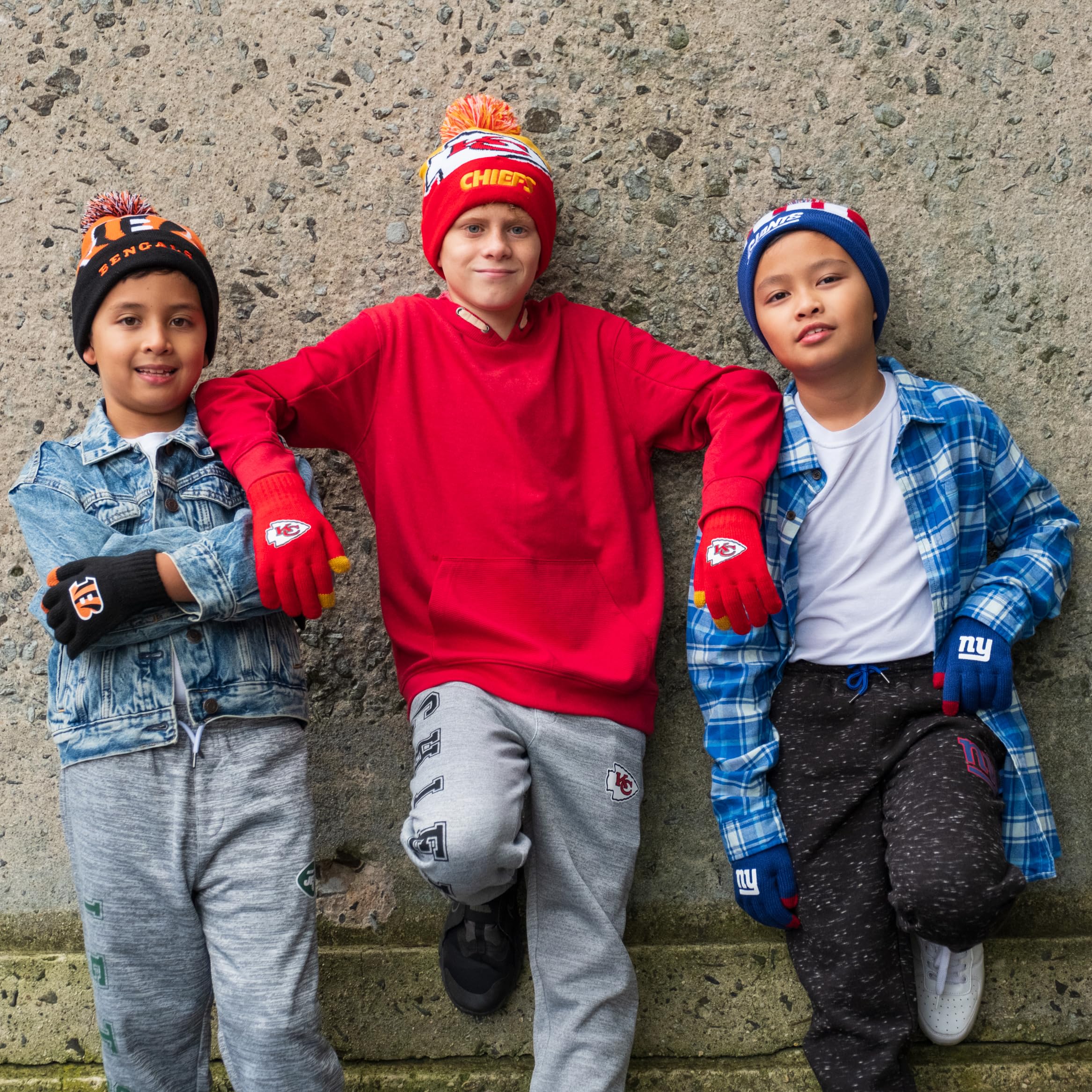 Ultra Game Youth NFL Official Super Soft Winter Beanie Knit Hat With Extra Warm Touch Screen Gloves - Image 5